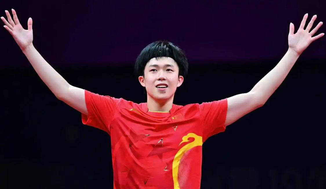 手并不多 手并不多